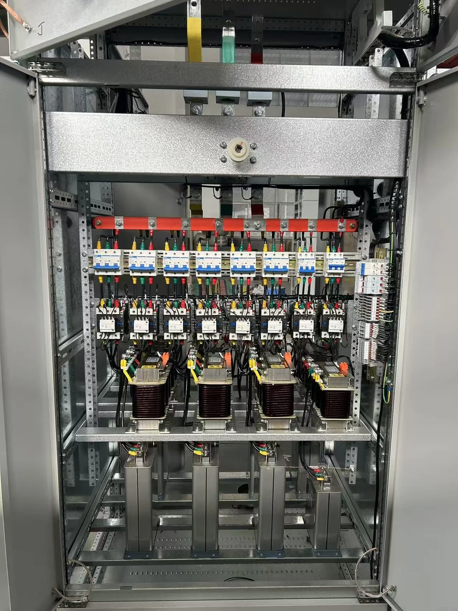 Low-voltage Capacitor Compensation Cabinet internal structure